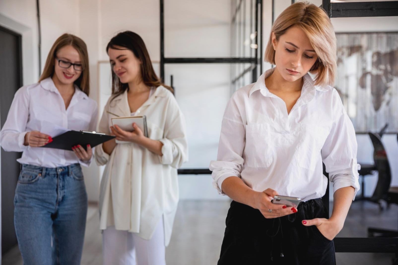 Platforma digitală arionveluthq în dezvoltare